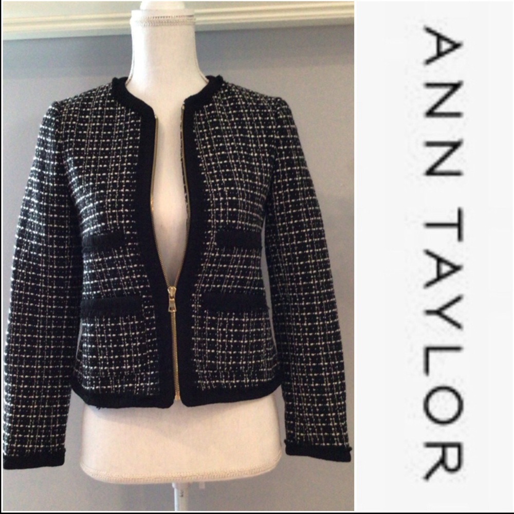 EUC Ann Taylor black/white zippered jacket with light fringe trim size 2P